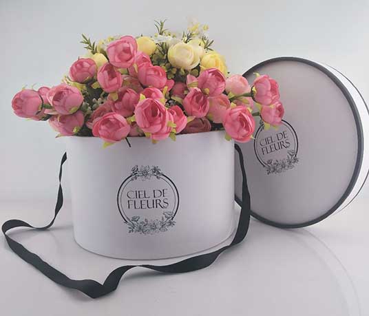 China Logo Hot Stamping Round Box Flower Bouquet Manufacturer and Supplier